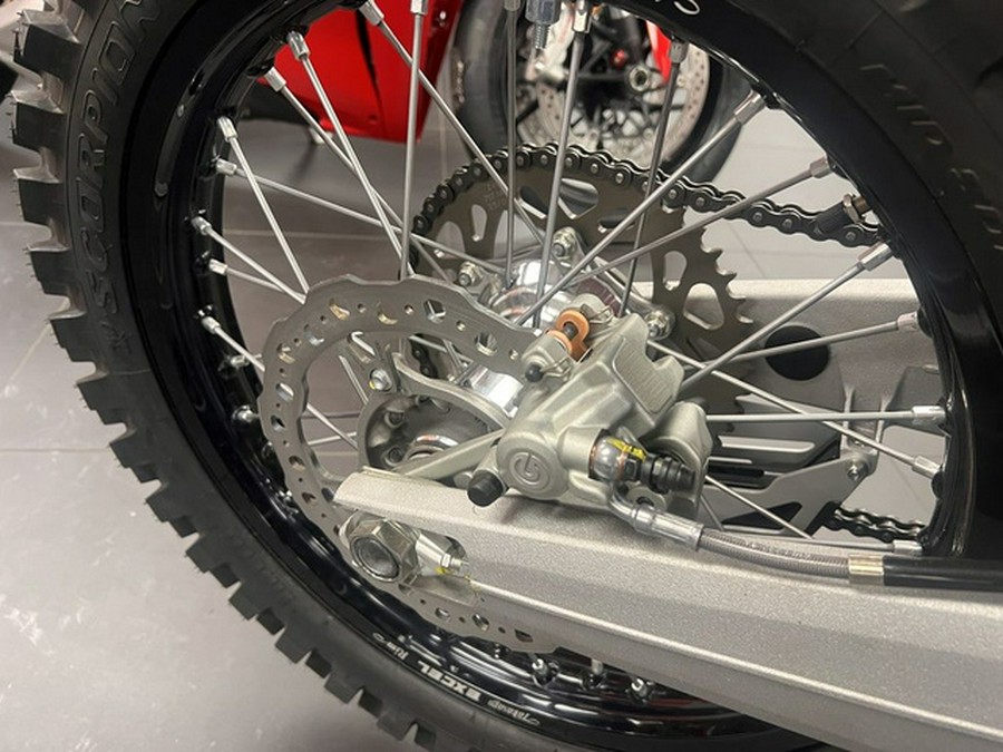 2026 Ducati Desmo450 MX 450