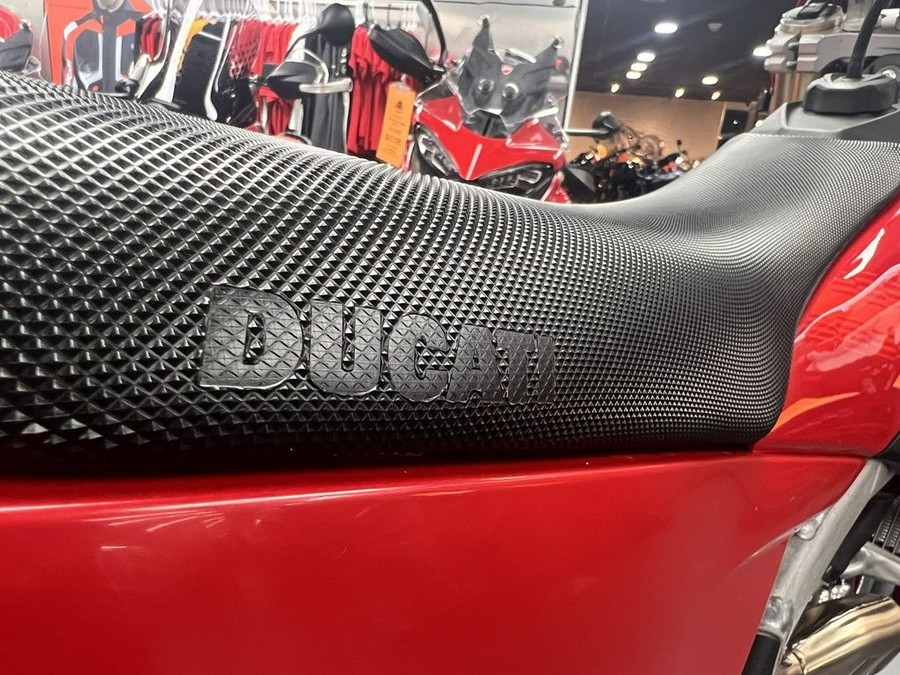 2026 Ducati Desmo450 MX