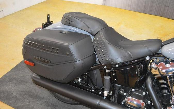 2026 Harley-Davidson® FLHC - Heritage Classic