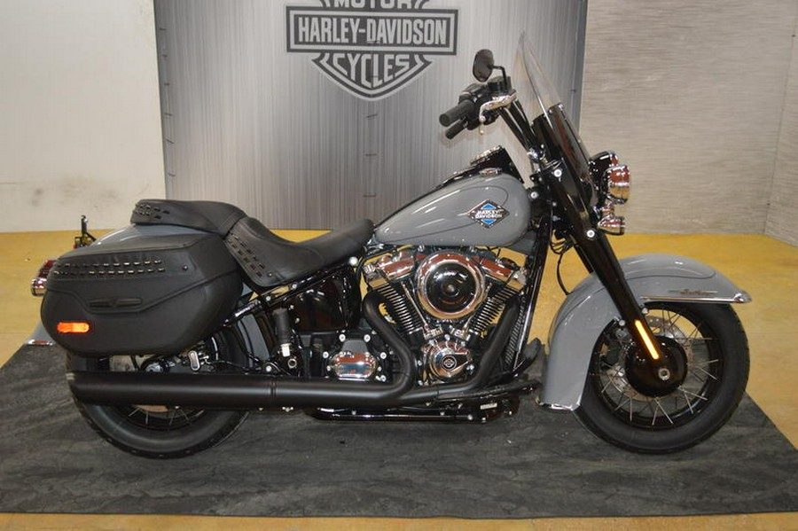 2026 Harley-Davidson® FLHC - Heritage Classic