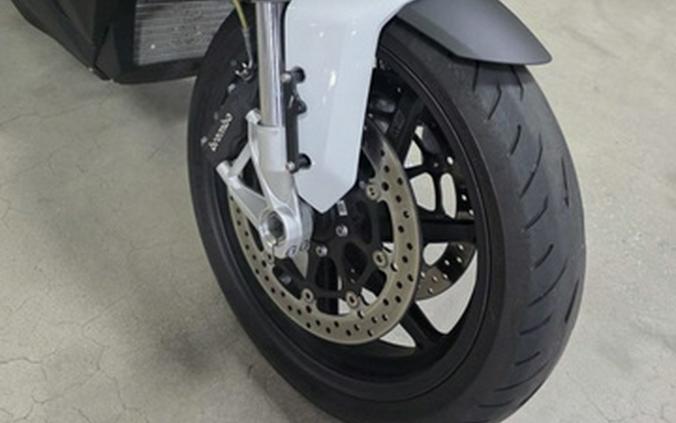 2025 BMW S 1000 XR Light White / M Motorsport 1000 RR Light WhiteM Motorsport