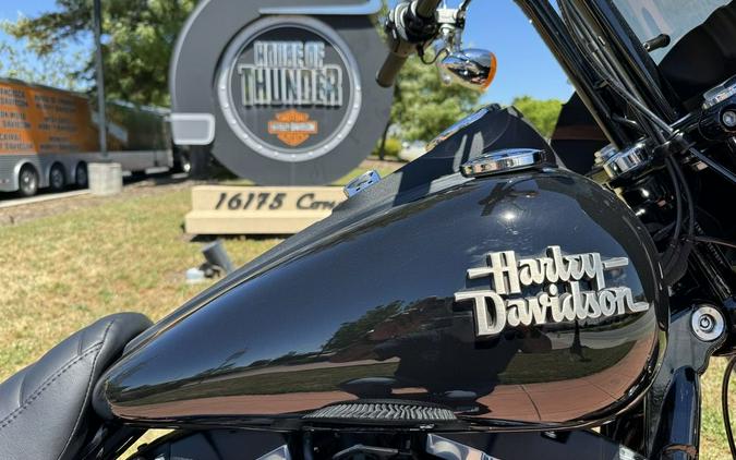 2017 Harley-Davidson® FXDB - Street Bob®