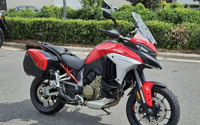 2022 Ducati Multistrada V4S Ducati Red / Alloy Wheels