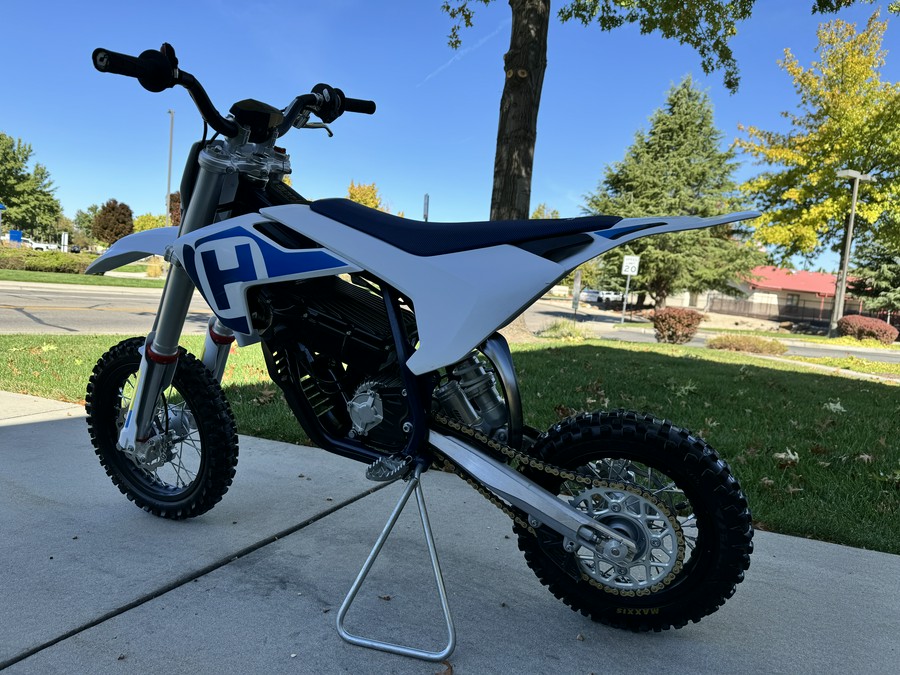 2020 Husqvarna Motorcycles EE 5