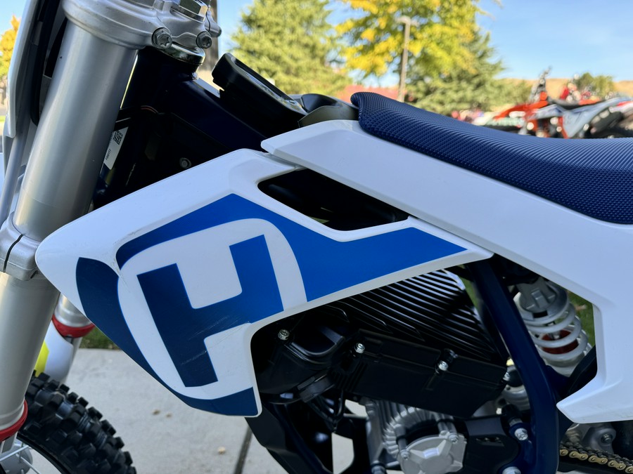 2020 Husqvarna Motorcycles EE 5