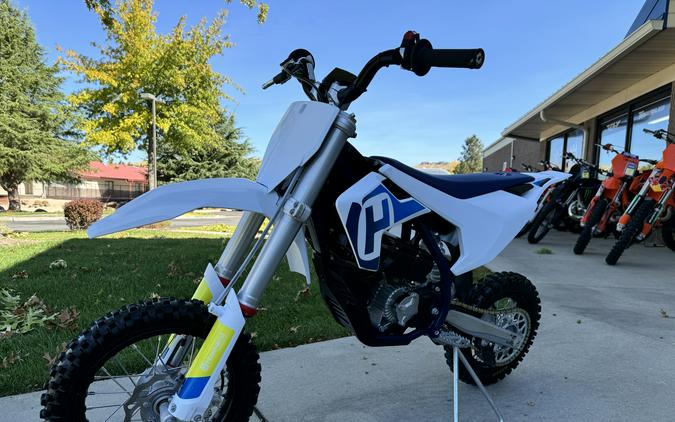 2020 Husqvarna Motorcycles EE 5