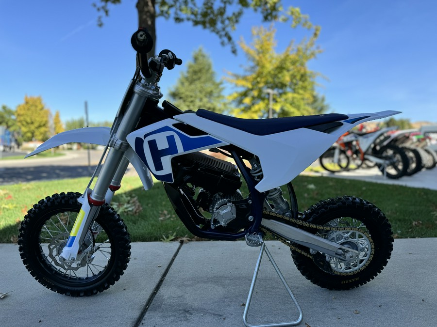 2020 Husqvarna Motorcycles EE 5