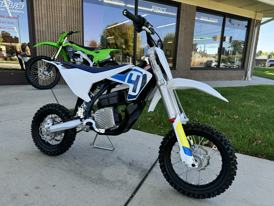 2020 Husqvarna Motorcycles EE 5