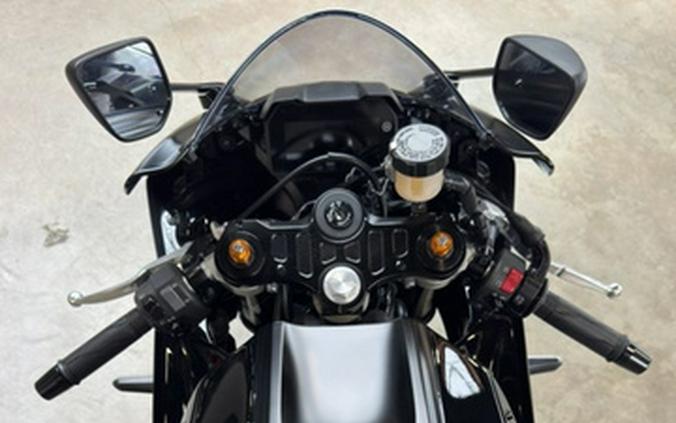 2025 Yamaha YZFR7SCB R7