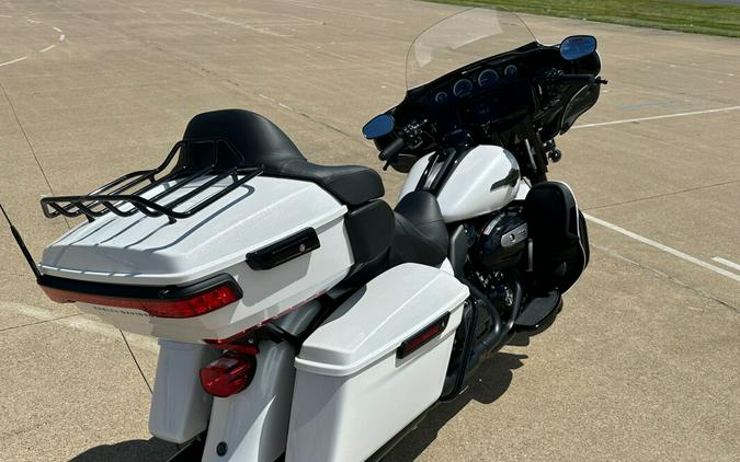 2024 Harley-Davidson Ultra Limited White Onyx Pearl - Black Finish