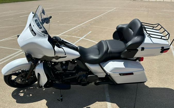 2024 Harley-Davidson Ultra Limited White Onyx Pearl - Black Finish