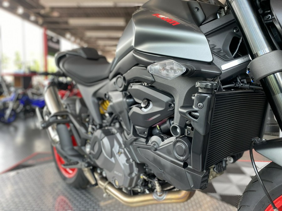 2024 Ducati Monster Plus