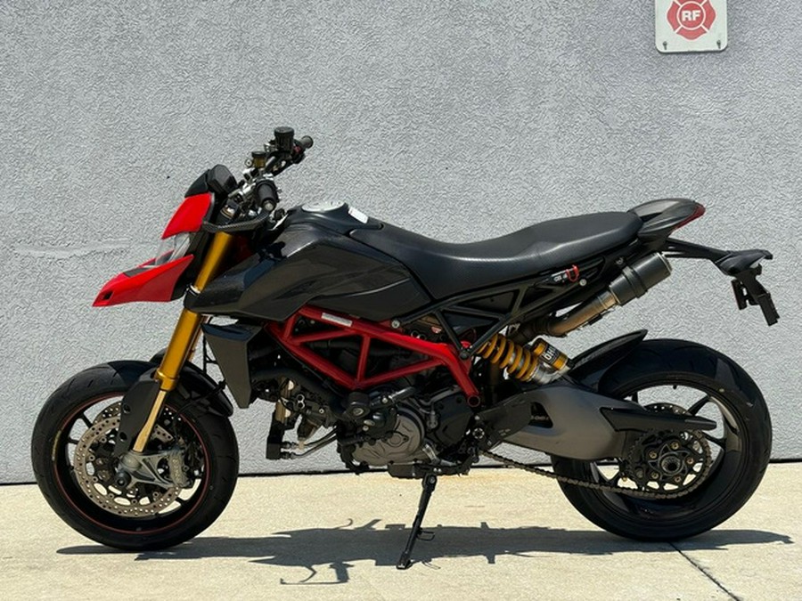 2021 Ducati Hypermotard 950 Ducati Red