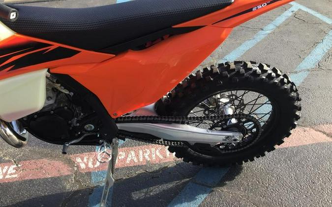 2027 KTM 250 XC