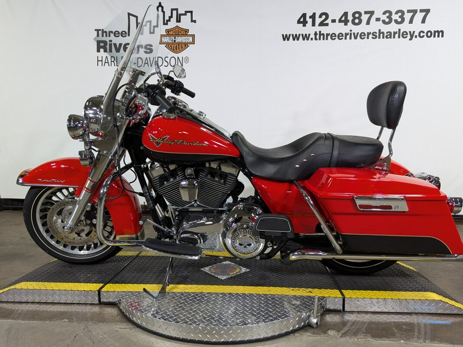 2010 Harley-Davidson Road King Scarlet Red/Vivid Black