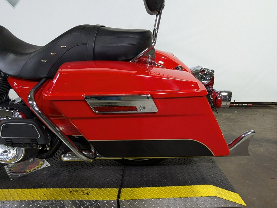 2010 Harley-Davidson Road King Scarlet Red/Vivid Black