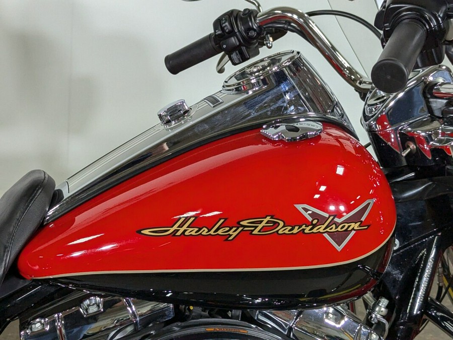 2010 Harley-Davidson Road King Scarlet Red/Vivid Black