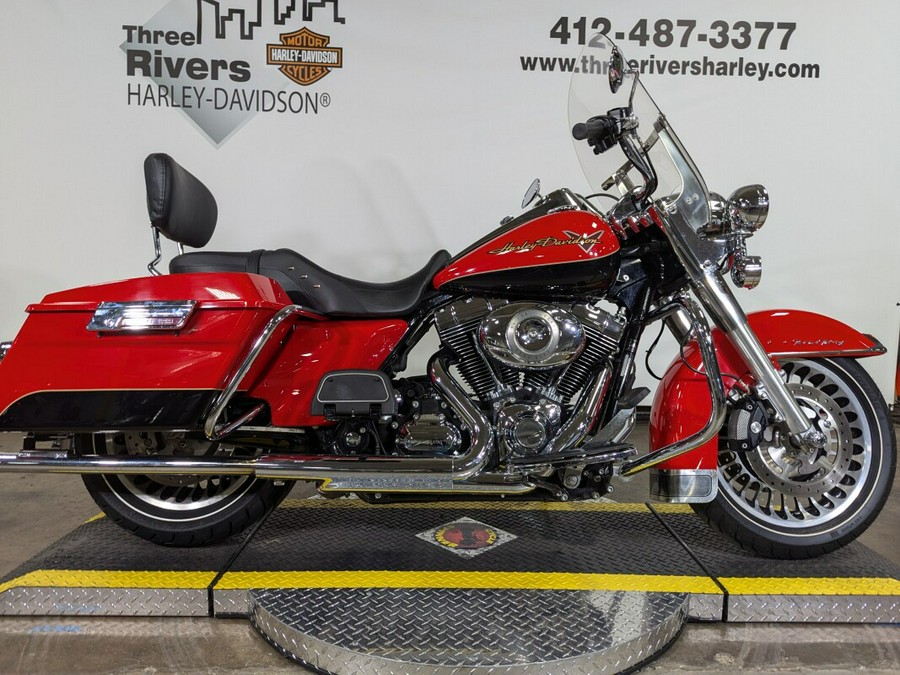 2010 Harley-Davidson Road King Scarlet Red/Vivid Black