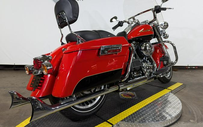 2010 Harley-Davidson Road King Scarlet Red/Vivid Black