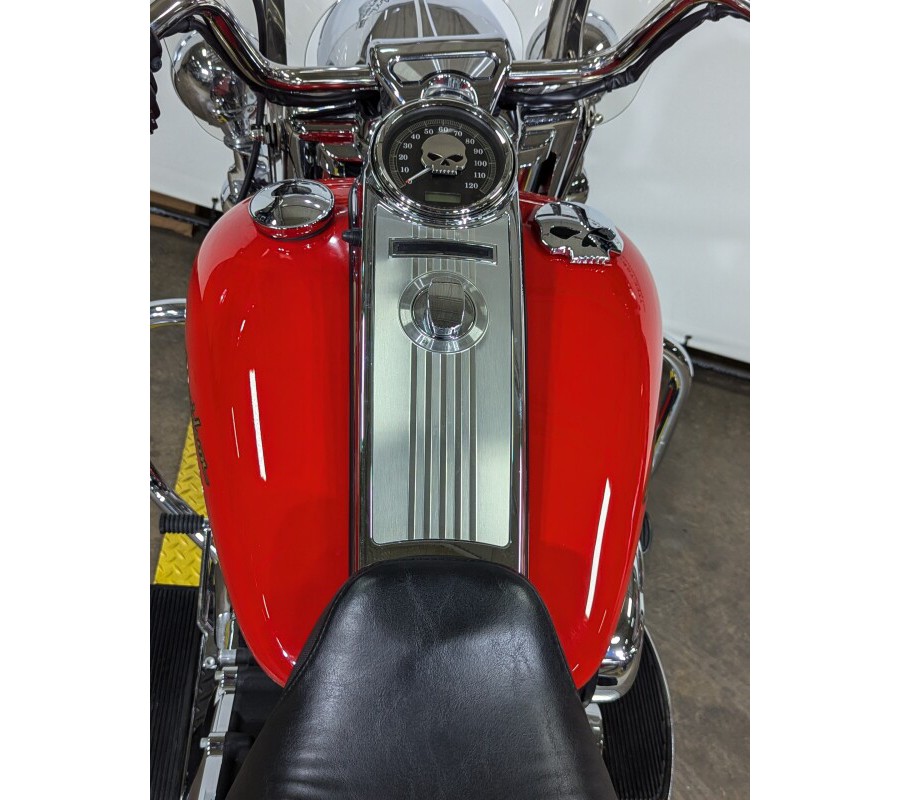 2010 Harley-Davidson Road King Scarlet Red/Vivid Black