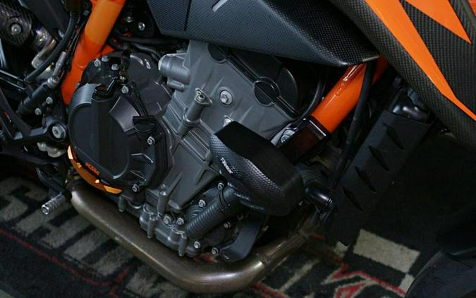 2020 KTM 890 Duke R