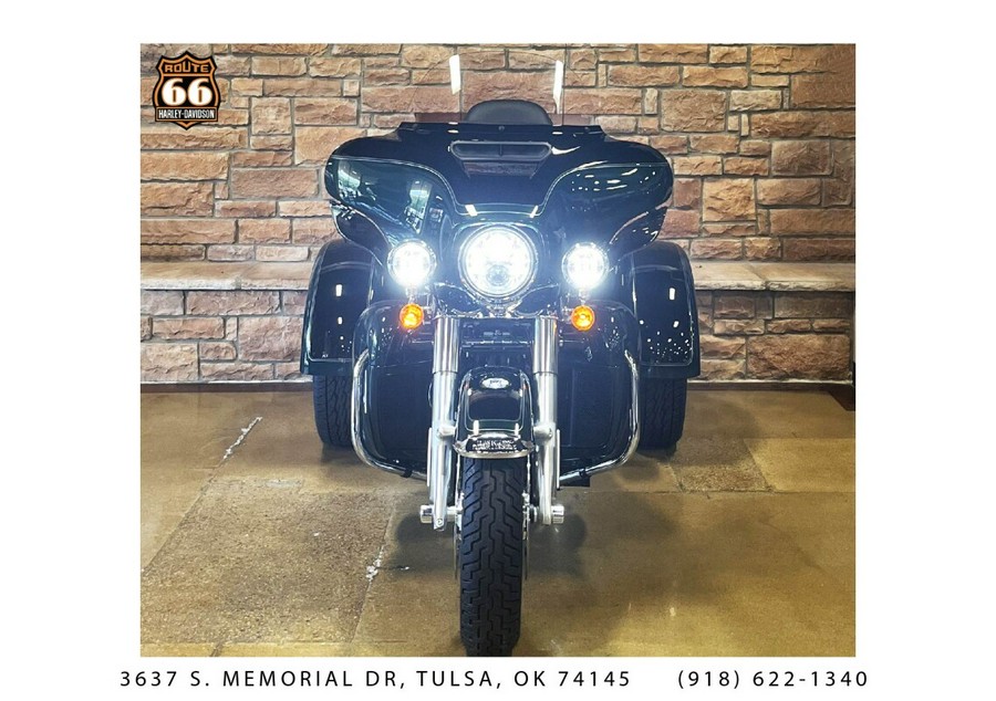 2024 Harley-Davidson Tri Glide Ultra Vivid Black