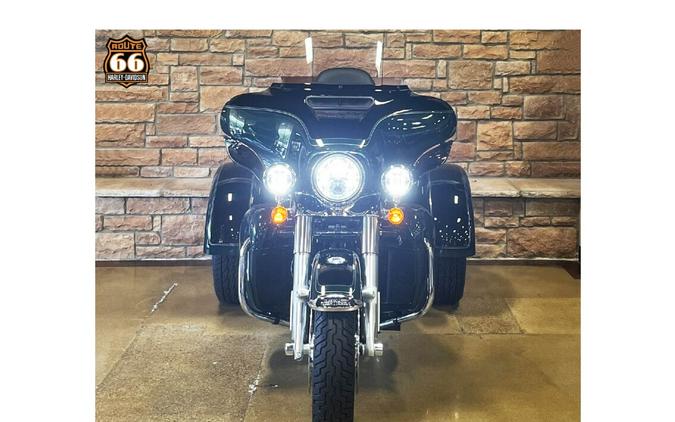 2024 Harley-Davidson Tri Glide Ultra Vivid Black