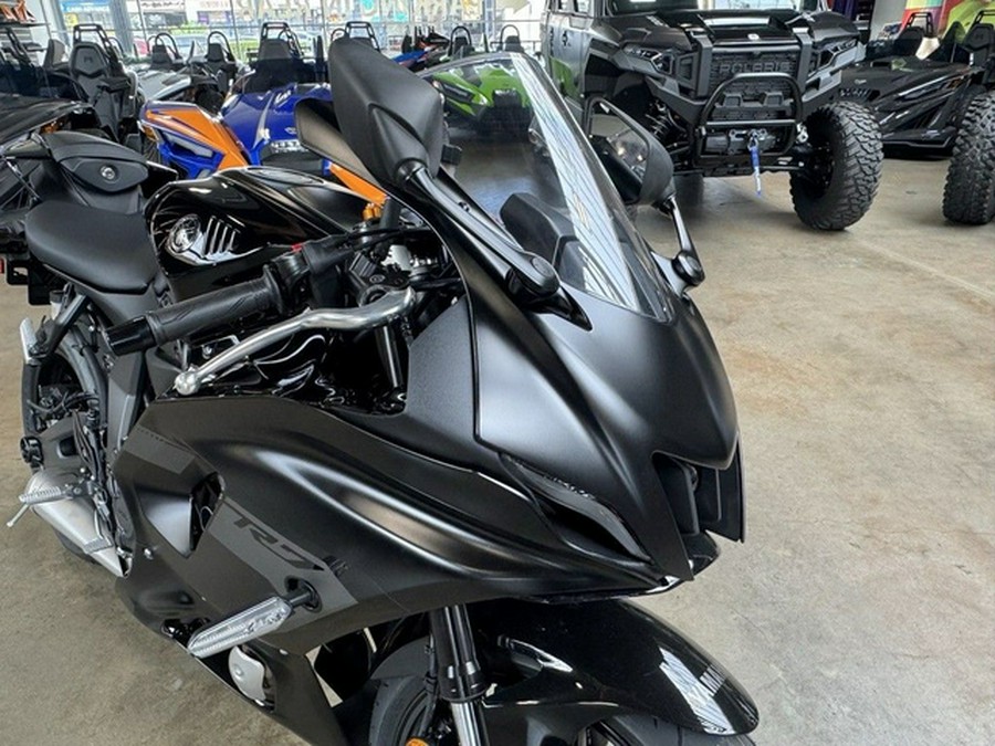2025 Yamaha YZF-R7 R7