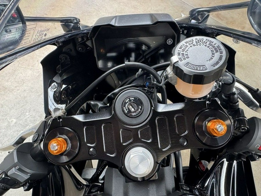 2025 Yamaha YZF-R7 R7