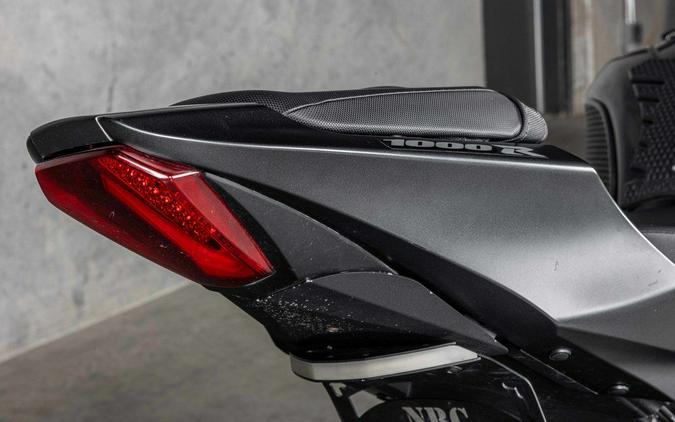 2023 SUZUKI GSX-R1000R Metallic Matte Black No. 2 / Glass Sparkle Black - P7100400