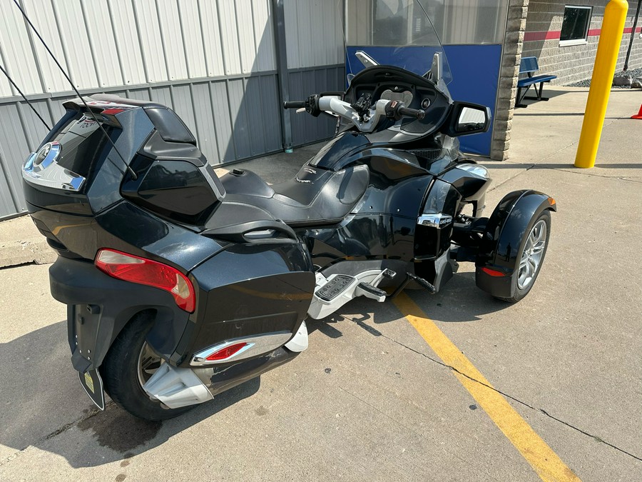 2010 Can-Am Spyder™ RT-S SE5