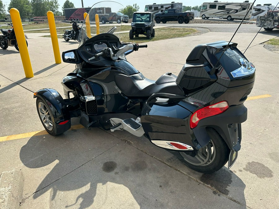 2010 Can-Am Spyder™ RT-S SE5