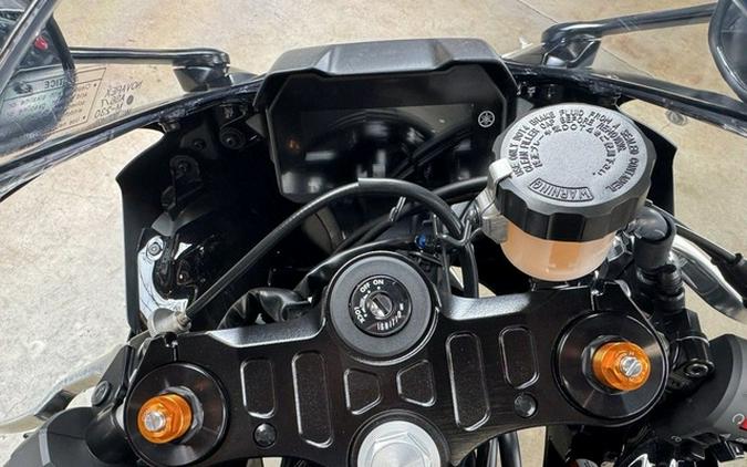 2025 Yamaha YZFR7SCB R7
