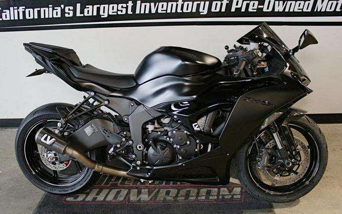 2024 Kawasaki Ninja® ZX™-6R Metallic Flat Spark Black/Ebony