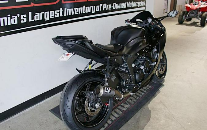 2024 Kawasaki Ninja® ZX™-6R Metallic Flat Spark Black/Ebony