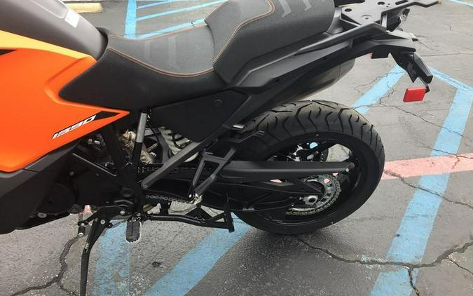 2027 KTM 1390 SUPER ADVENTURE S EVO