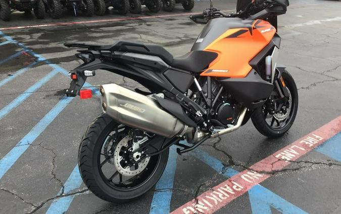 2027 KTM 1390 SUPER ADVENTURE S EVO