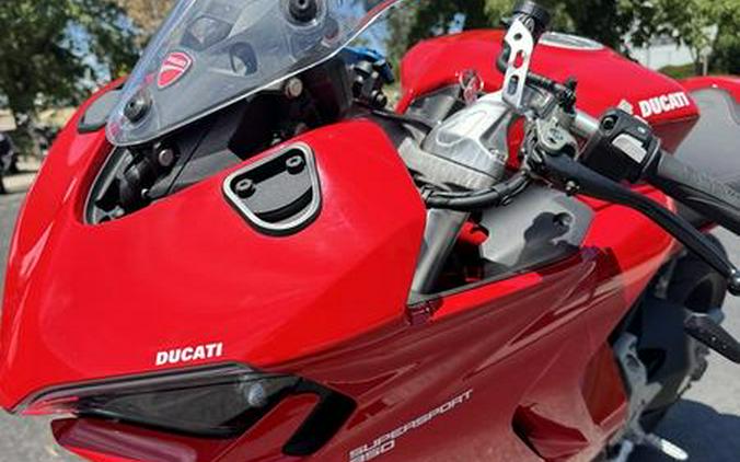 2023 Ducati SuperSport 950 Ducati Red