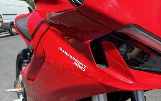 2023 Ducati SuperSport 950 Ducati Red