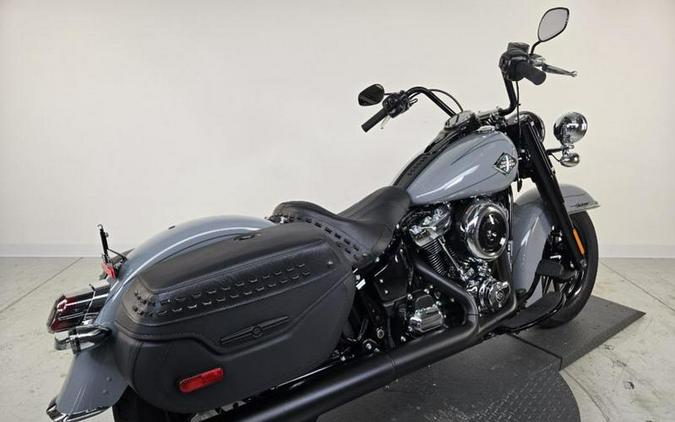 2026 Harley-Davidson® FLHC - Heritage Classic
