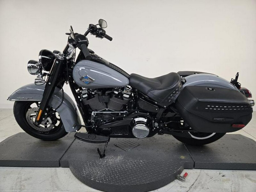 2026 Harley-Davidson® FLHC - Heritage Classic