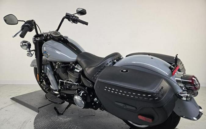 2026 Harley-Davidson® FLHC - Heritage Classic