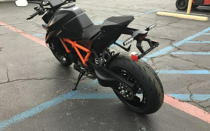 2026 KTM 1390 SUPER DUKE R