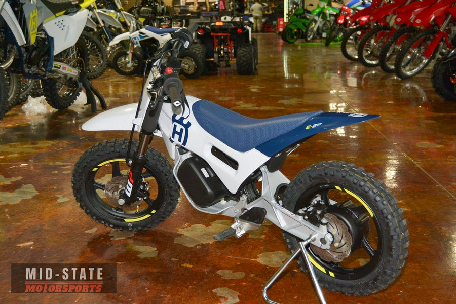 2024 Husqvarna® EE 2