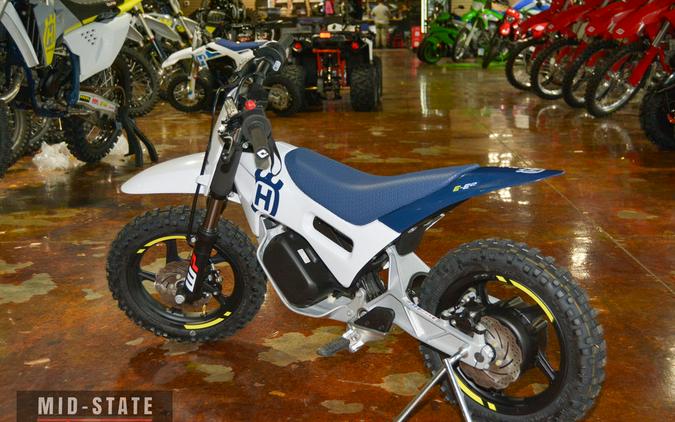 2024 Husqvarna® EE 2