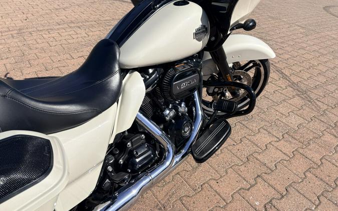 FLTRXS 2022 Road Glide® Special
