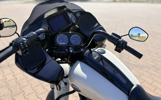 FLTRXS 2022 Road Glide® Special