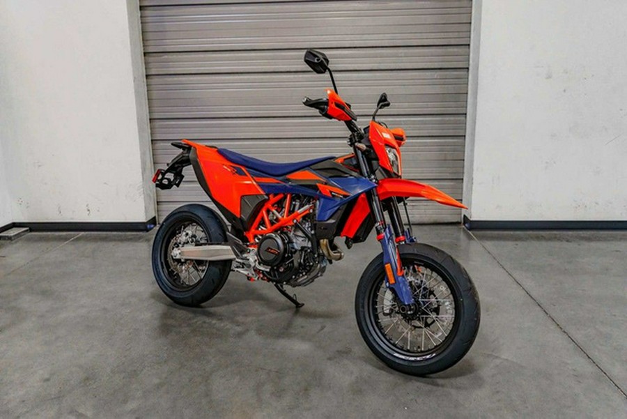 2026 KTM 690 SMC R