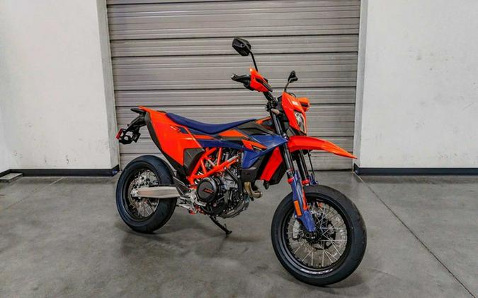 2026 KTM 690 SMC R