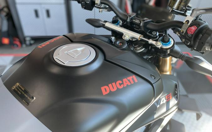 2024 Ducati Streetfighter V4